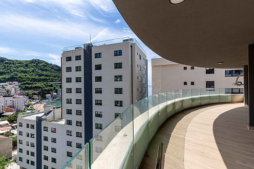 Apartment in Rafailovići mit einer Gesamtfläche von 127 m² plus einer Terrasse von 13 m² — photo 2